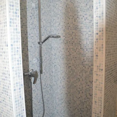 Bed & Breakfast Maison Au Loup - Superbe Ancien Particulier Du Xvie Siecle Au Coeur De La Vieille Du Puy Le Puy-en-Velay