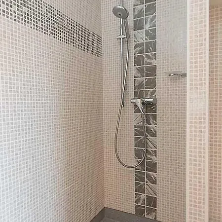 Maison Au Loup - Superbe Ancien Particulier Du Xvie Siecle Au Coeur De La Vieille Du Puy Bed & Breakfast 4*