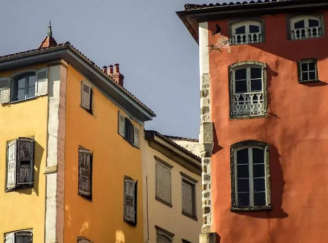 Maison Au Loup: 16th Century In Old Town Bed & Breakfast 4*