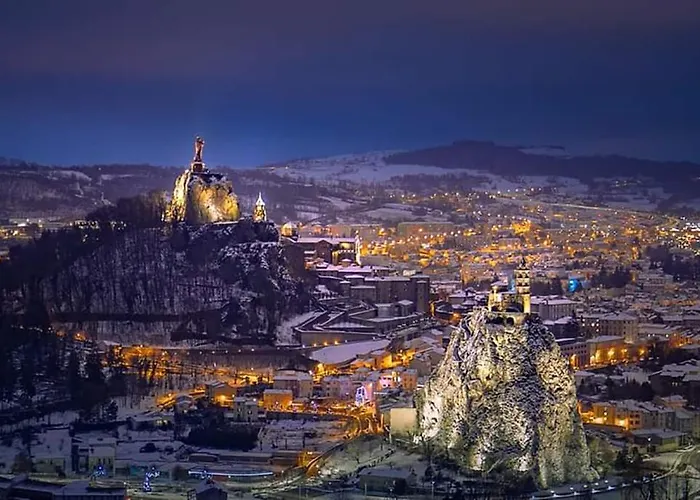 Maison Au Loup: 16th Century In Old Town Le Puy-en-Velay