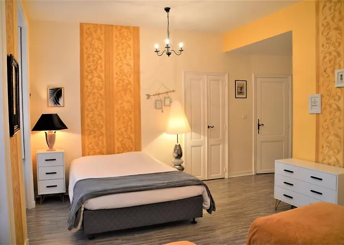 Maison Au Loup: 16th Century In Old Town 4* Le Puy-en-Velay