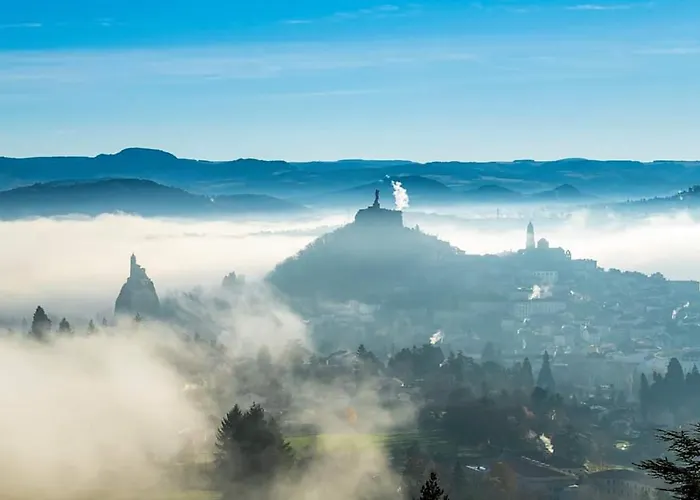 Maison Au Loup: 16th Century In Old Town 4* Le Puy-en-Velay