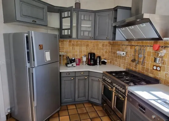 Maison Au Loup: 16th Century In Old Town Bed & Breakfast 4*